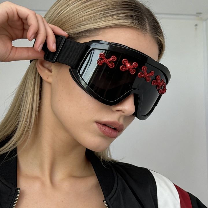 Women's sporty protective goggles in modern design with innovative details Stornfield