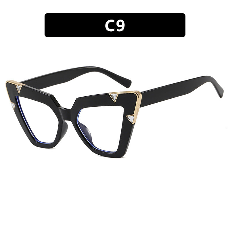 Women's Cat-Eye Sunglasses with Luxurious Design and Protective UV Filter Stornfield