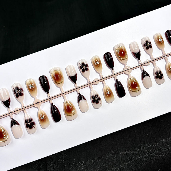 Luxury Press-On Nail Art Set 1790745644