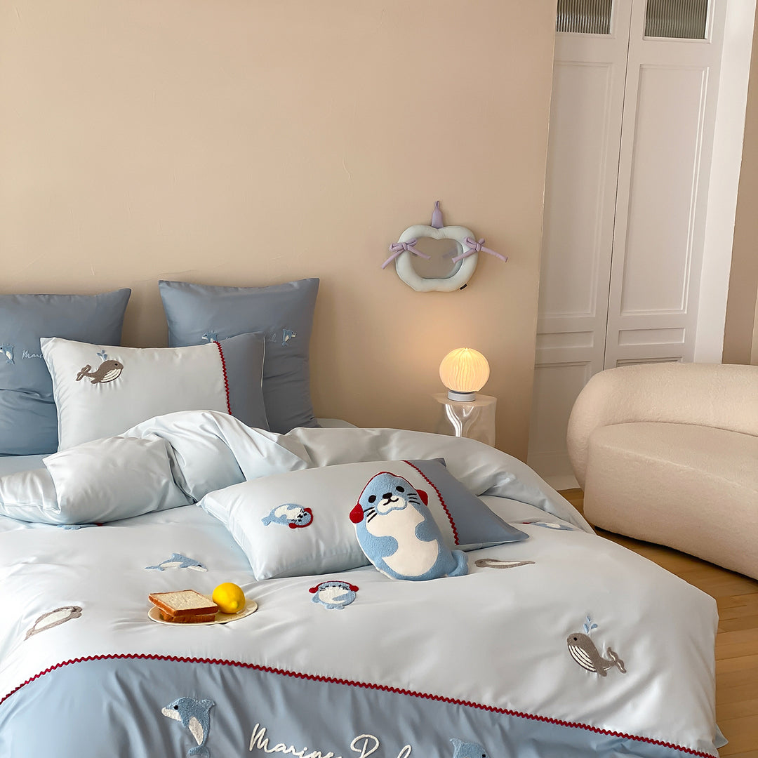 [Unisex] Marine Embroidered Cotton Sateen Duvet Cover Bedding Set with Pillowcases and Plush Seal Cushion