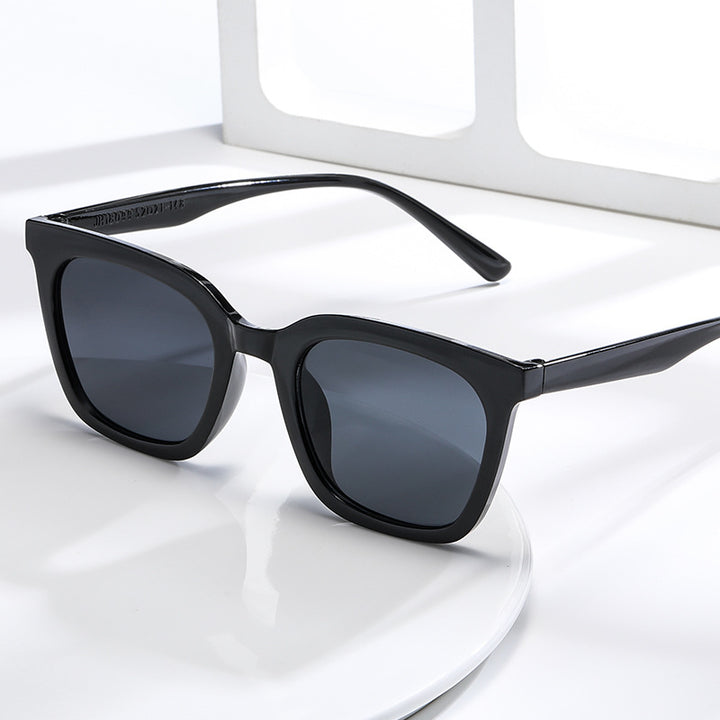 Ladies fashionable sunglasses in bold animal print Stornfield