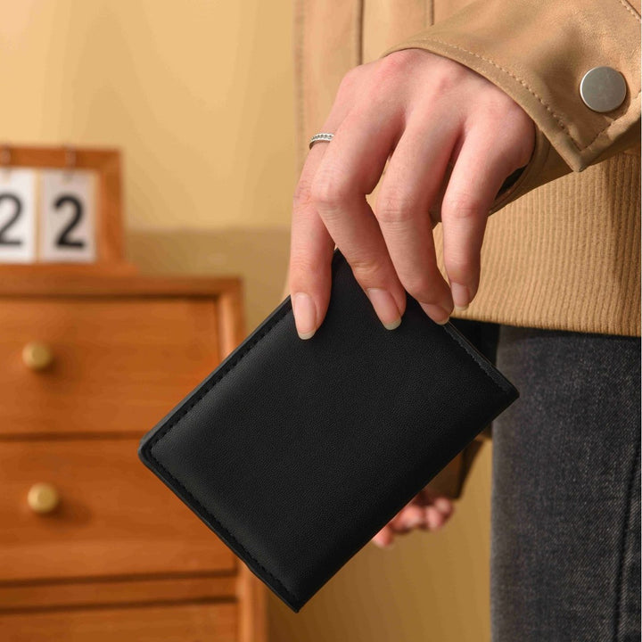 Minimalist Leather Card Holder Stornfield