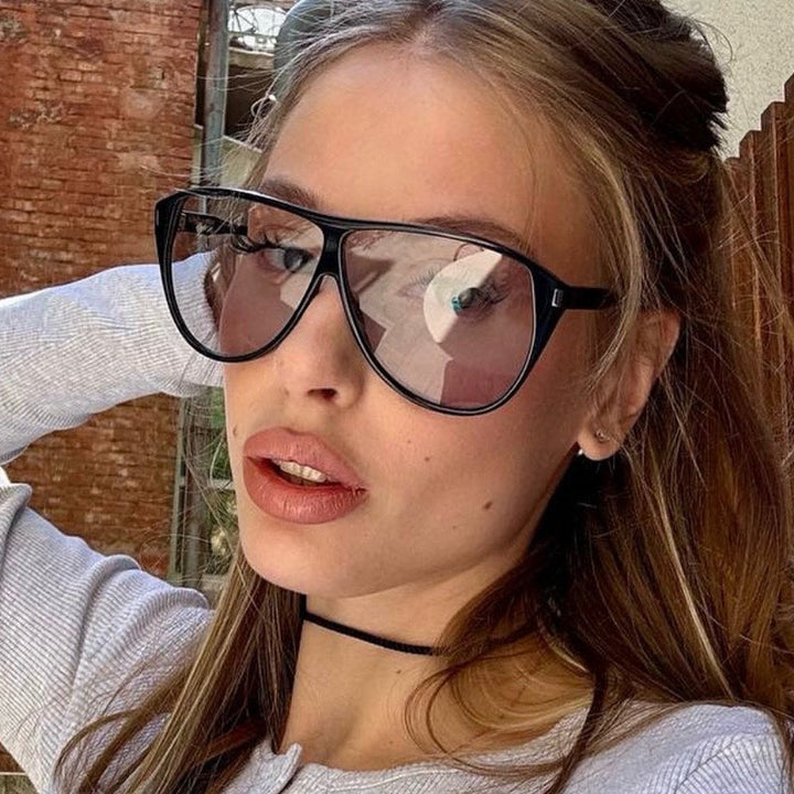 Ladies modern Cat-Eye sunglasses with protective UV filter and stylish frame Stornfield