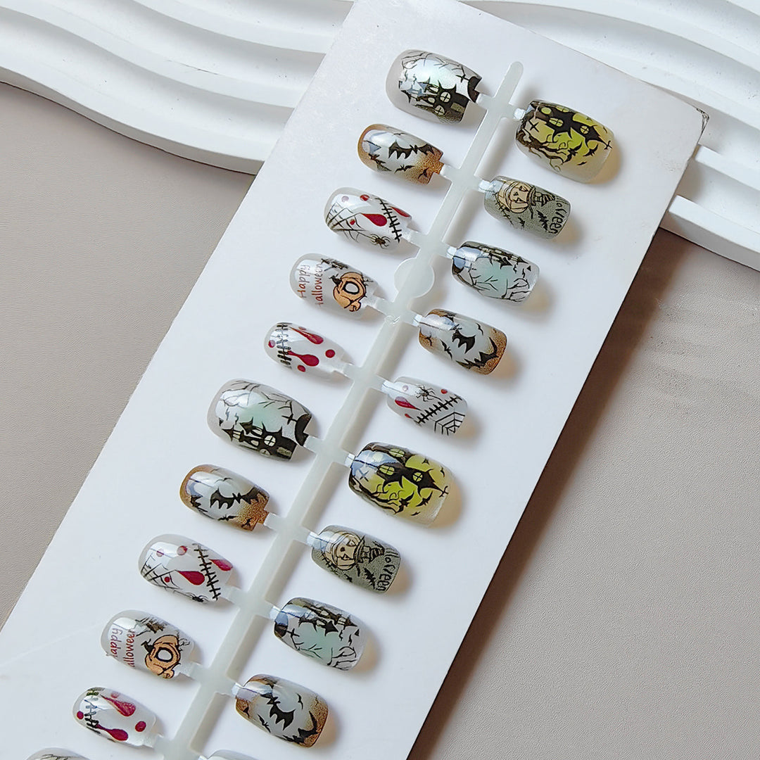 Artificial nails in Halloween design Stornfield
