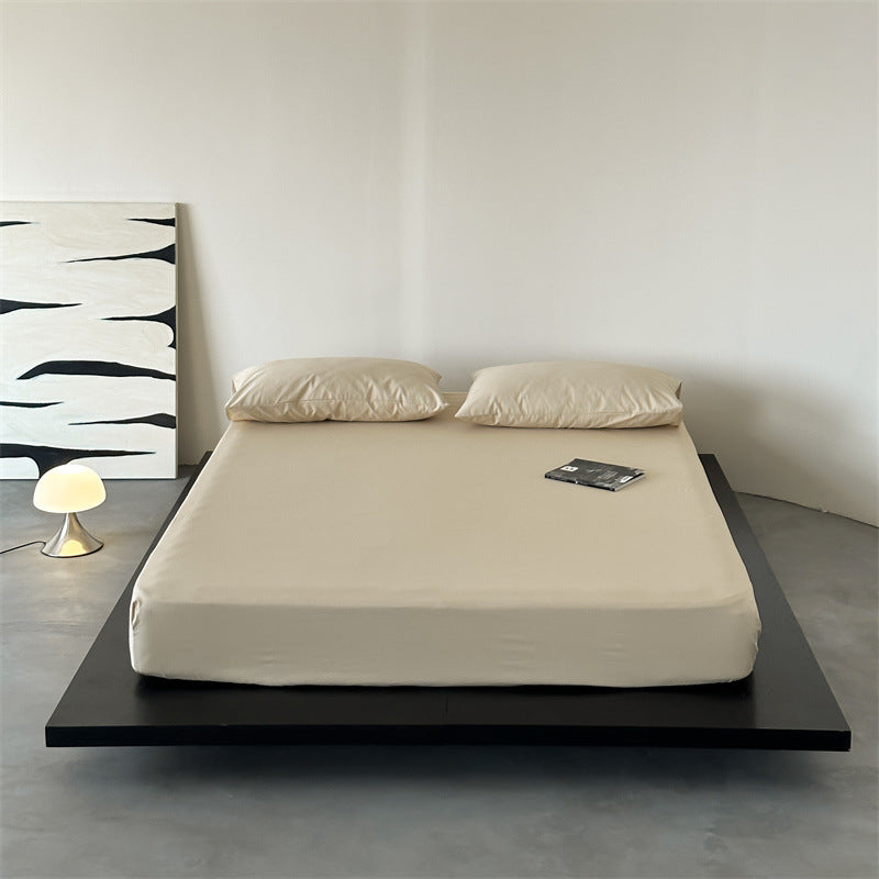Fine jersey fitted sheet set with extra-elastic around rubber and smooth finish