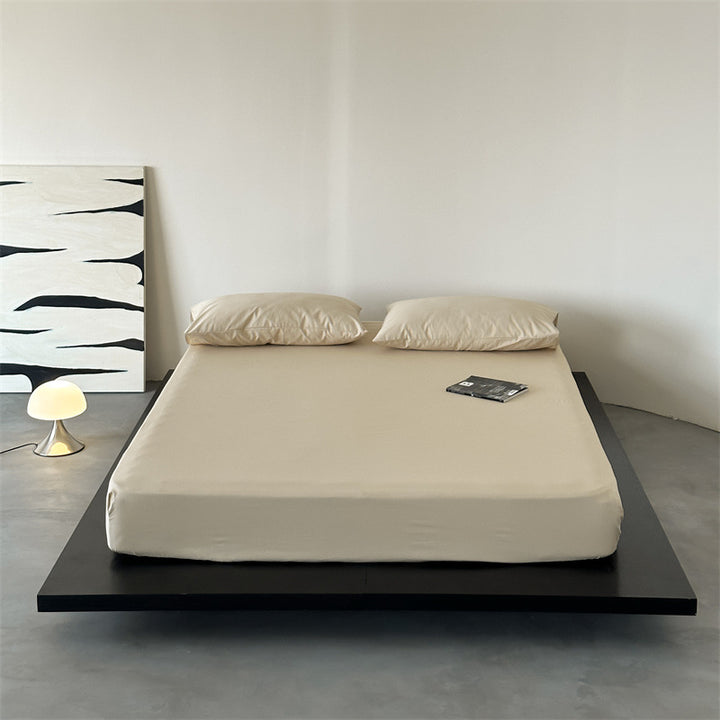 Fine jersey fitted sheet set with extra-elastic around rubber and smooth finish