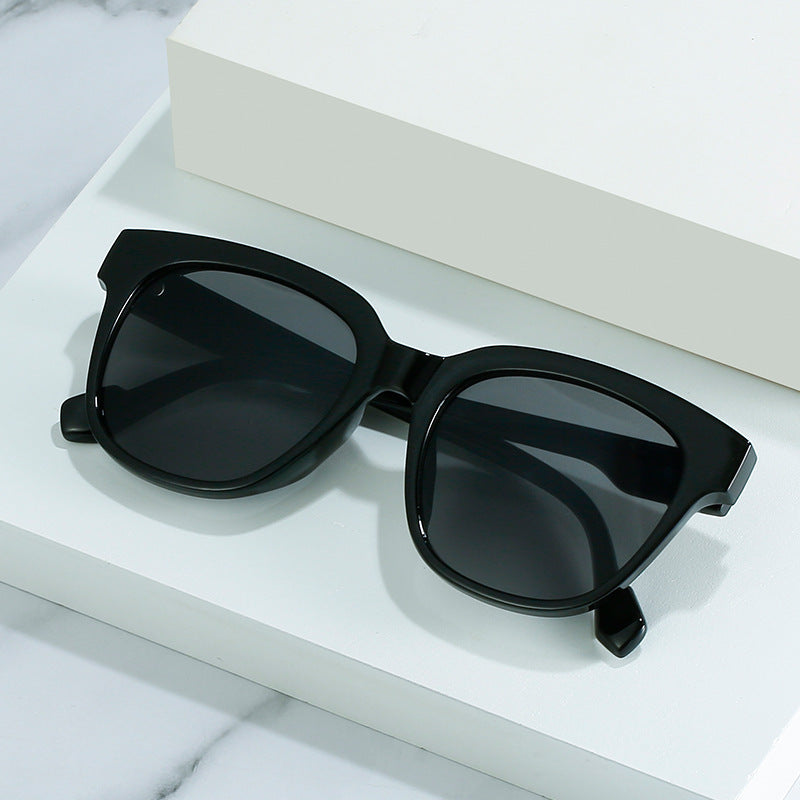 Elegant Oversized Square Sunglasses Stornfield