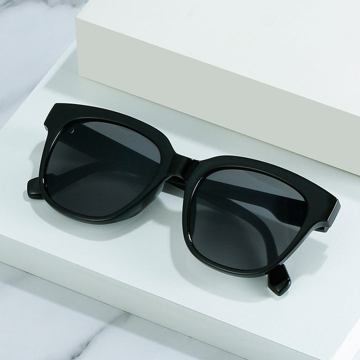 Elegant Oversized Square Sunglasses Stornfield