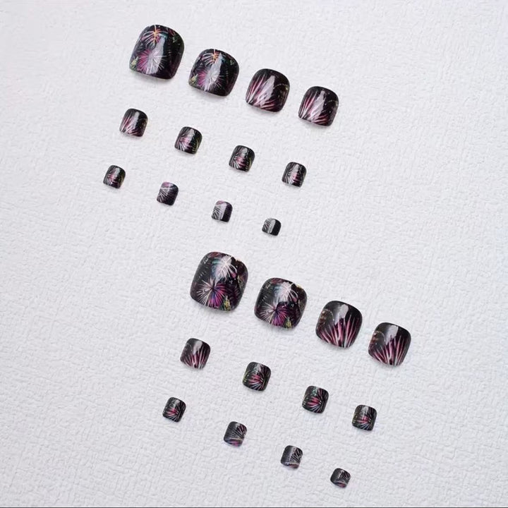Nail art set with creative floral design Stornfield
