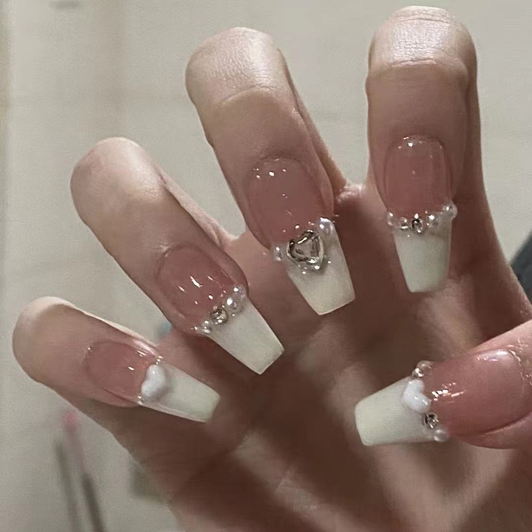 Stylish heart and ombre design artificial nails Stornfield