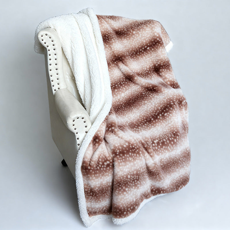 Women Cozy Dog Blanket with Soft Fleece and Modern Design Stornfield