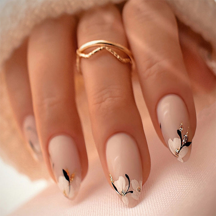 Decorative Press-On Nail Set with Artistic Floral Design Stornfield