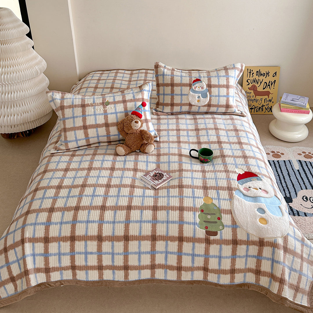 Quilted Cotton Bedspread Set with Dimensional Cat Appliqué & Pillow Shams