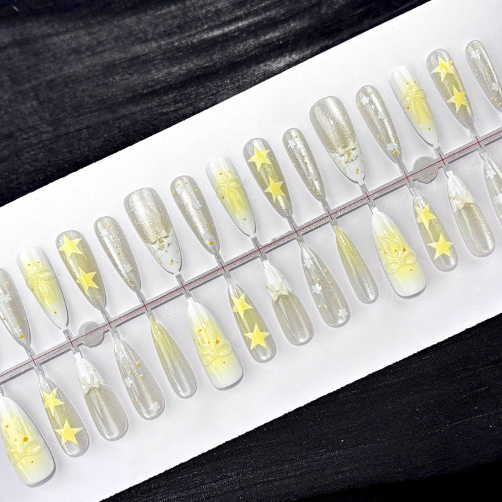 Elegant Polka Dot and Lace Press-On Nail Set