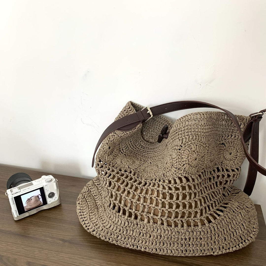 Braided handbag with sturdy leather straps Stornfield
