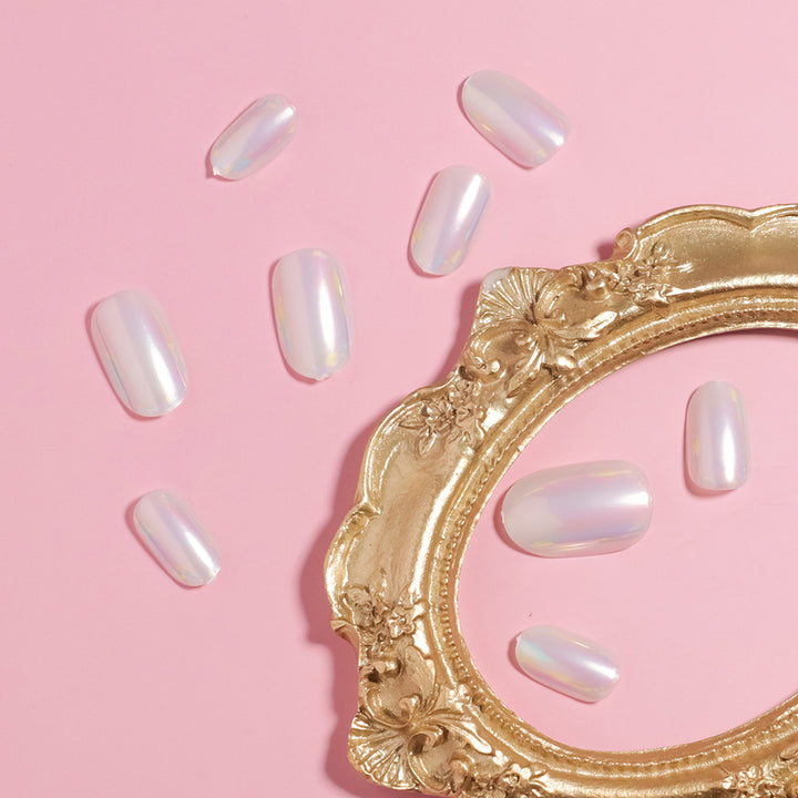 Iridescent Almond-Shaped Press-On Nails Stornfield