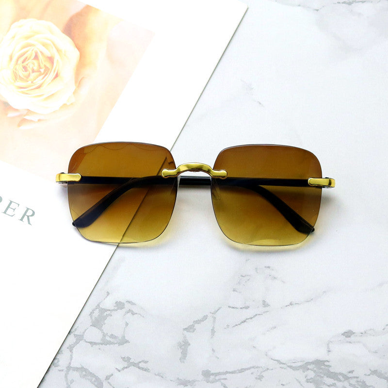 Luxurious Oversized Square Sunglasses Stornfield
