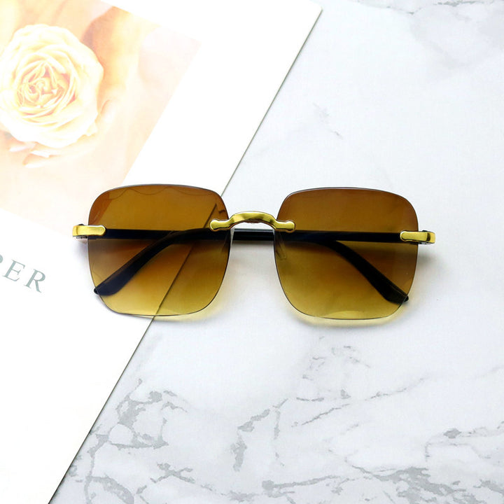 Luxurious Oversized Square Sunglasses Stornfield