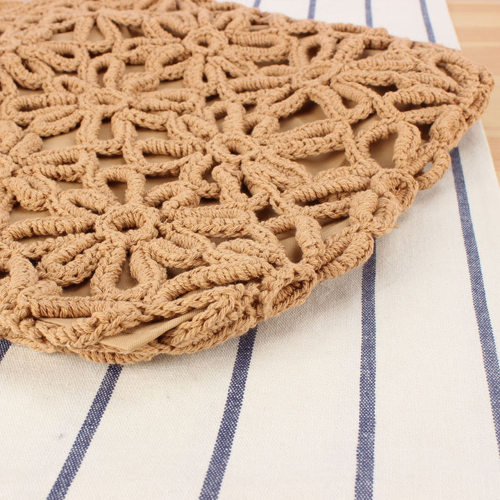 Handbag made of artistic macramé with floral details Stornfield