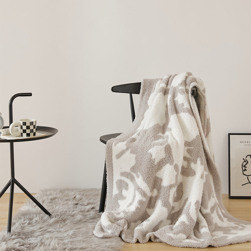 Plush Reversible Sherpa Fleece Throw Blanket with Oversized Damask Pattern