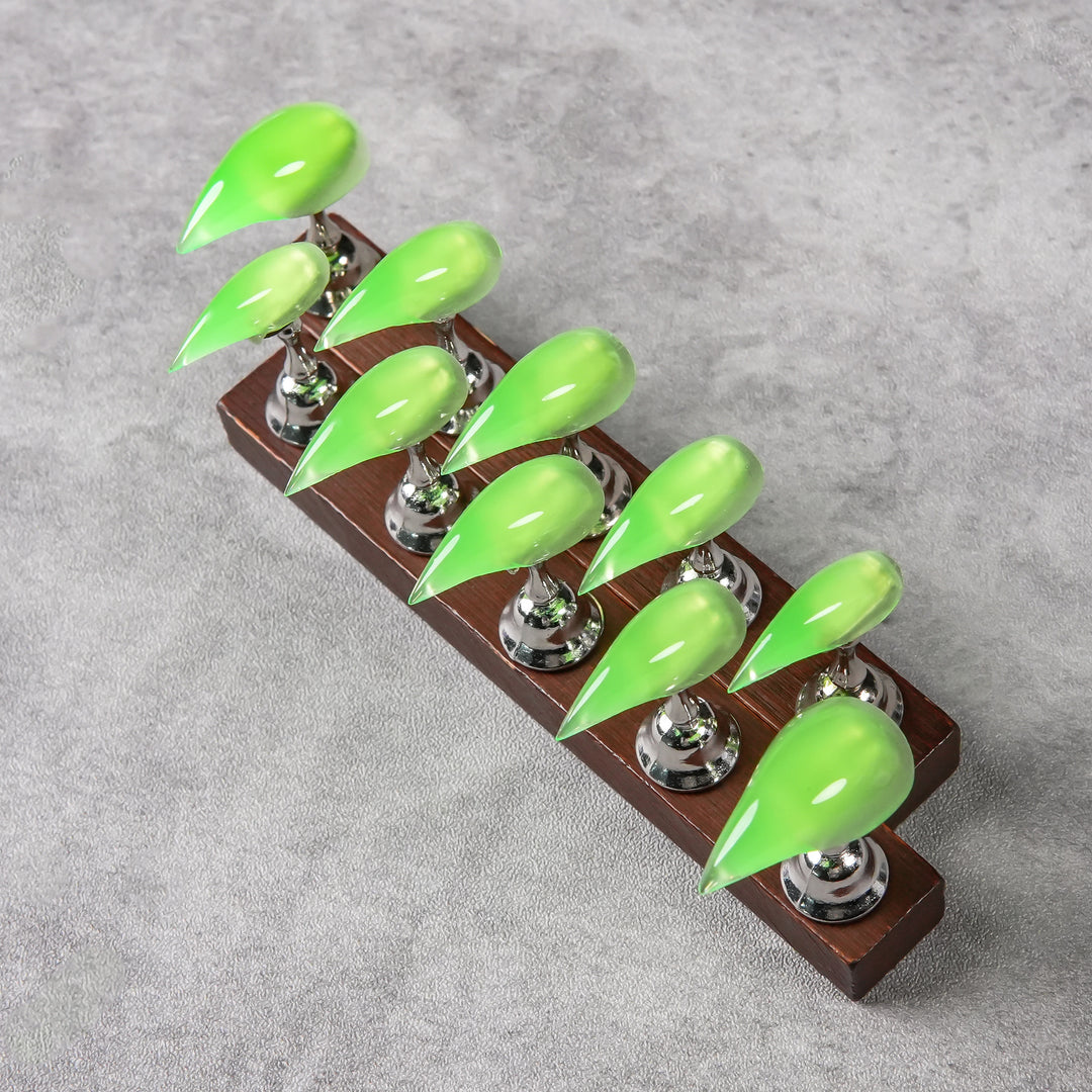 Sharp Luxe Nail Enhancements