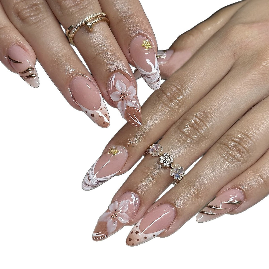 Artificial nail set with floral and elegant details Stornfield