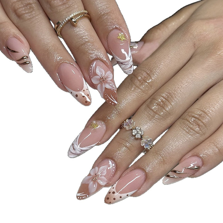 Artificial nail set with floral and elegant details Stornfield