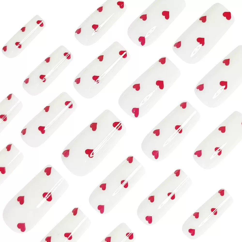 Art nail set with romantic heart design and shiny finish Stornfield