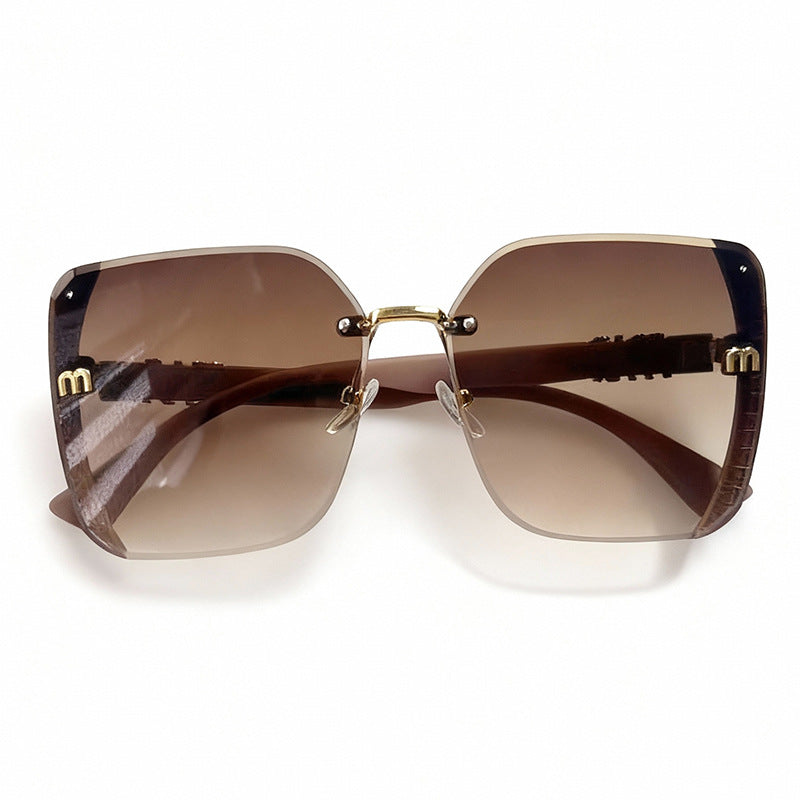 Fashionable Oversized Sunglasses Stornfield