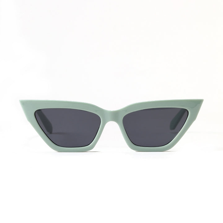 Women's Cat-Eye Sunglasses with Luxurious Chain Frame Stornfield