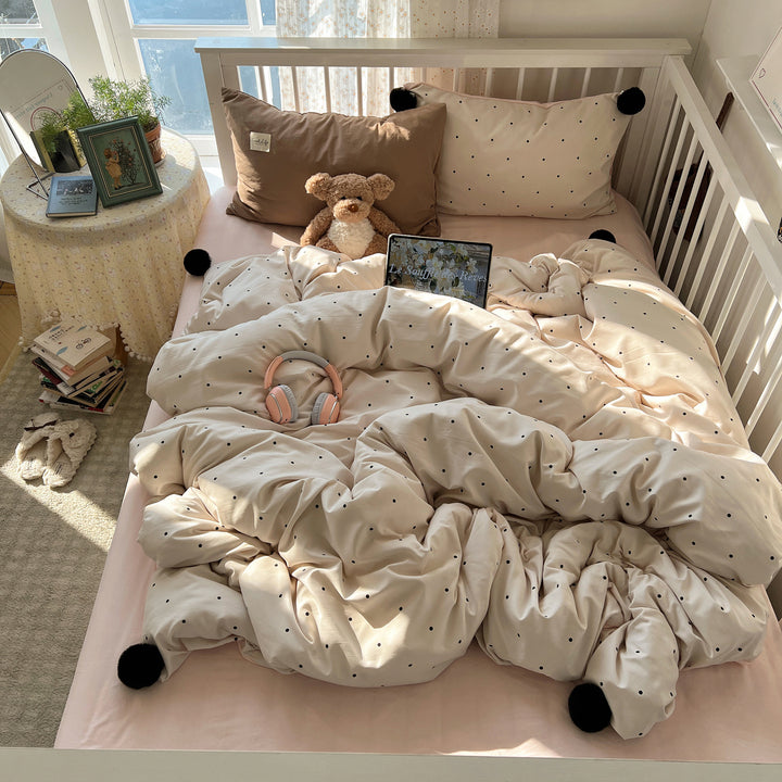 Cozy Dotted Comforter Set