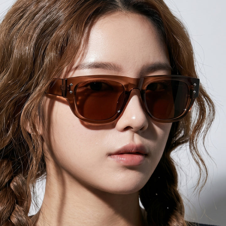 Women's fashionable sunglasses in trendy rectangle design Stornfield