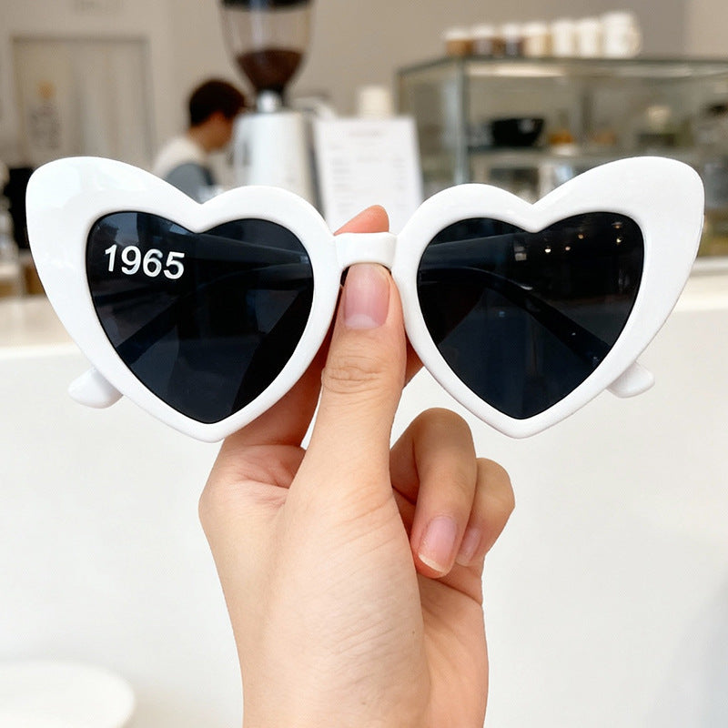 Stylish Heart-Frame Sunglasses Stornfield