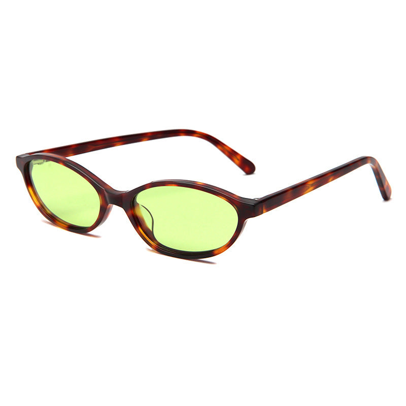 Women's sunglasses in fashionable vintage style with ergonomic frame Stornfield