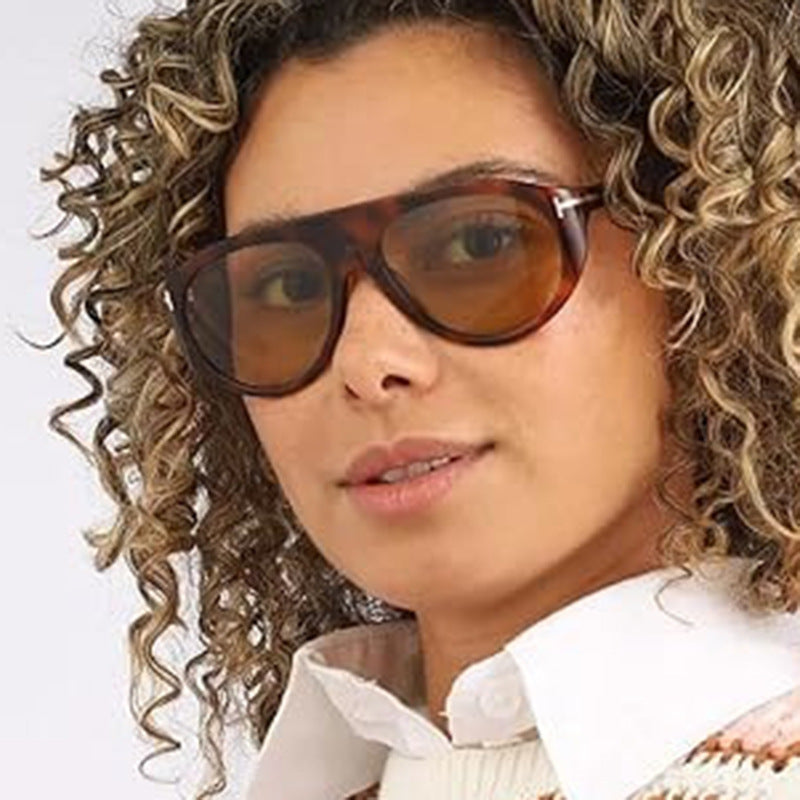 Women's Cat-Eye Sunglasses with protective UV filter and mirrored lenses Stornfield