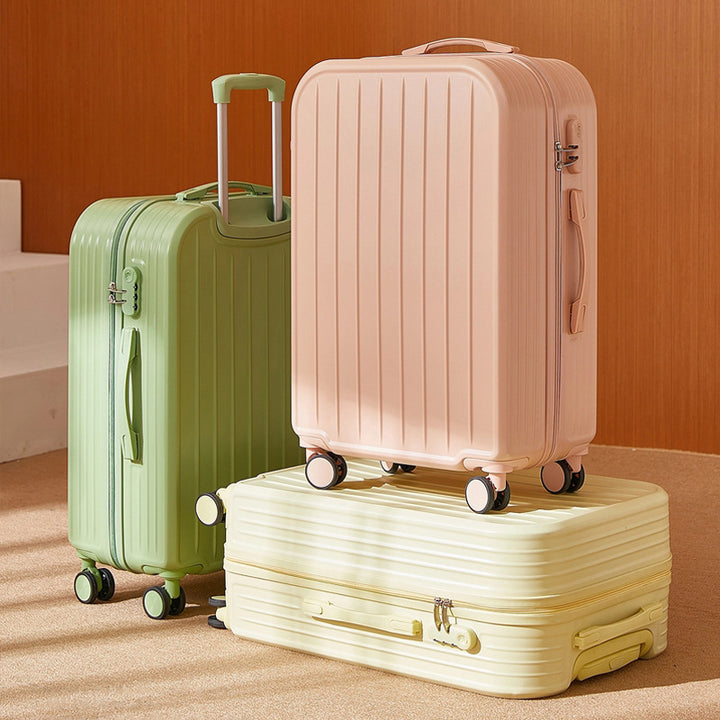 Unisex Durable Lightweight Spinner Suitcase Stornfield