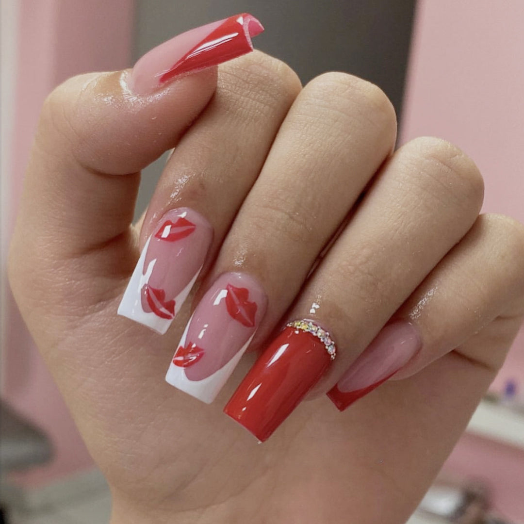 Kiss-Themed Nail Art Extensions Stornfield