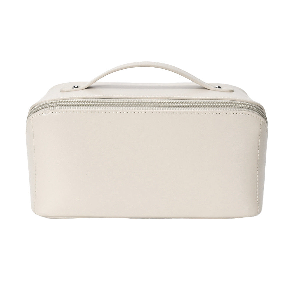 Cosmetic bag with elegant zipper Stornfield