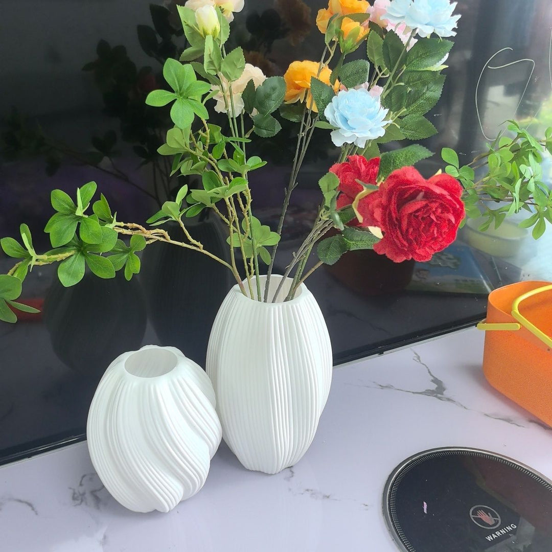 Decorative Ribbed Ceramic Vase Stornfeild