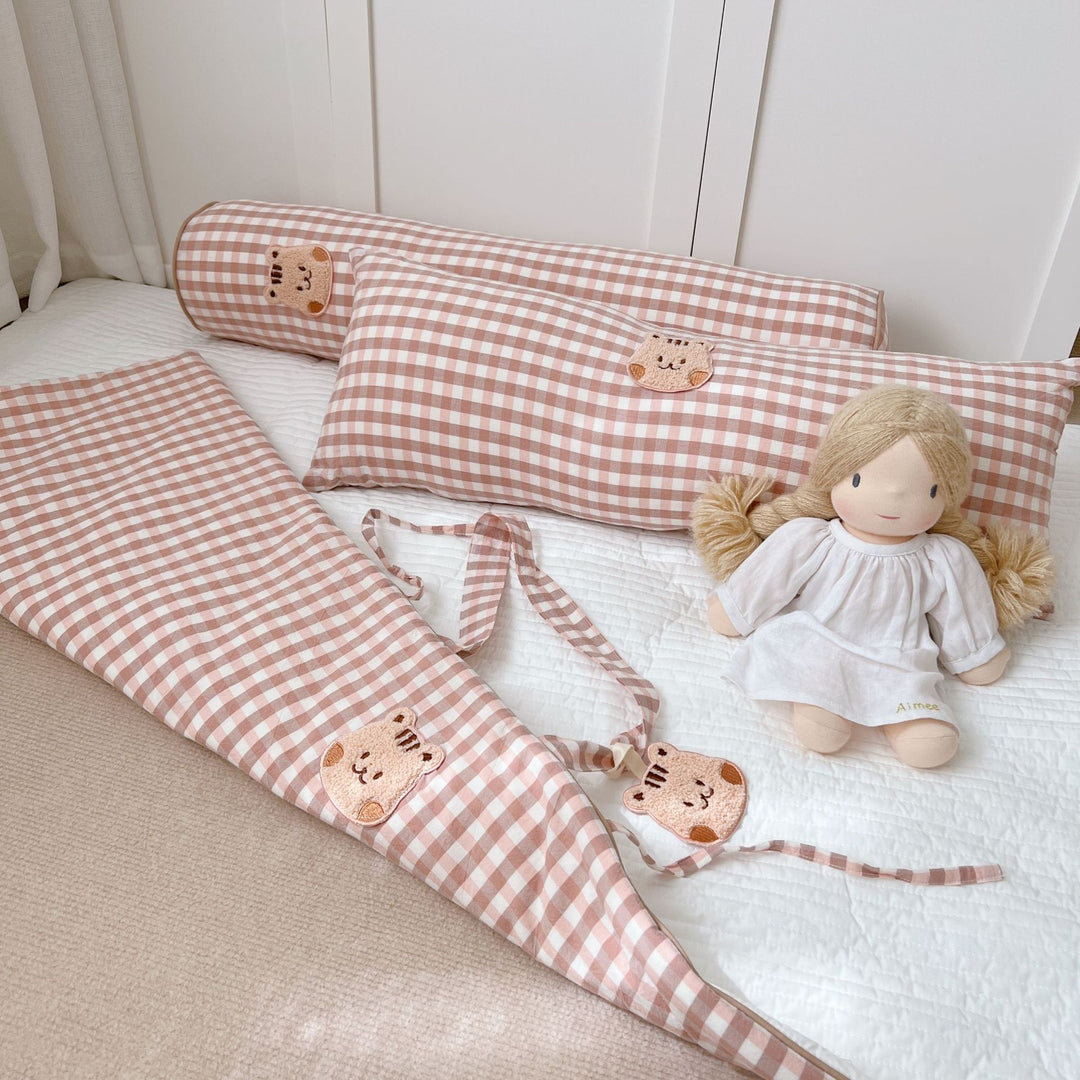 Hanging Nursery Storage Organizer Bags with Gingham Pattern and Bunny Appliqué Wall Pockets