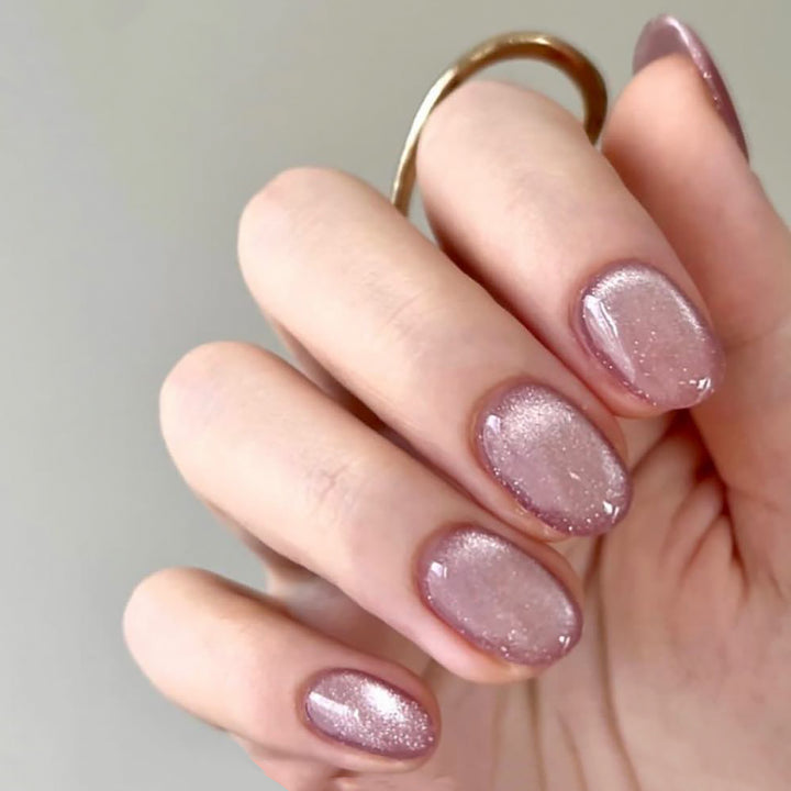 Nail art with glitter finish Stornfield