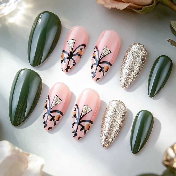 Elegant Seasonal Nail Art Set Stornfield