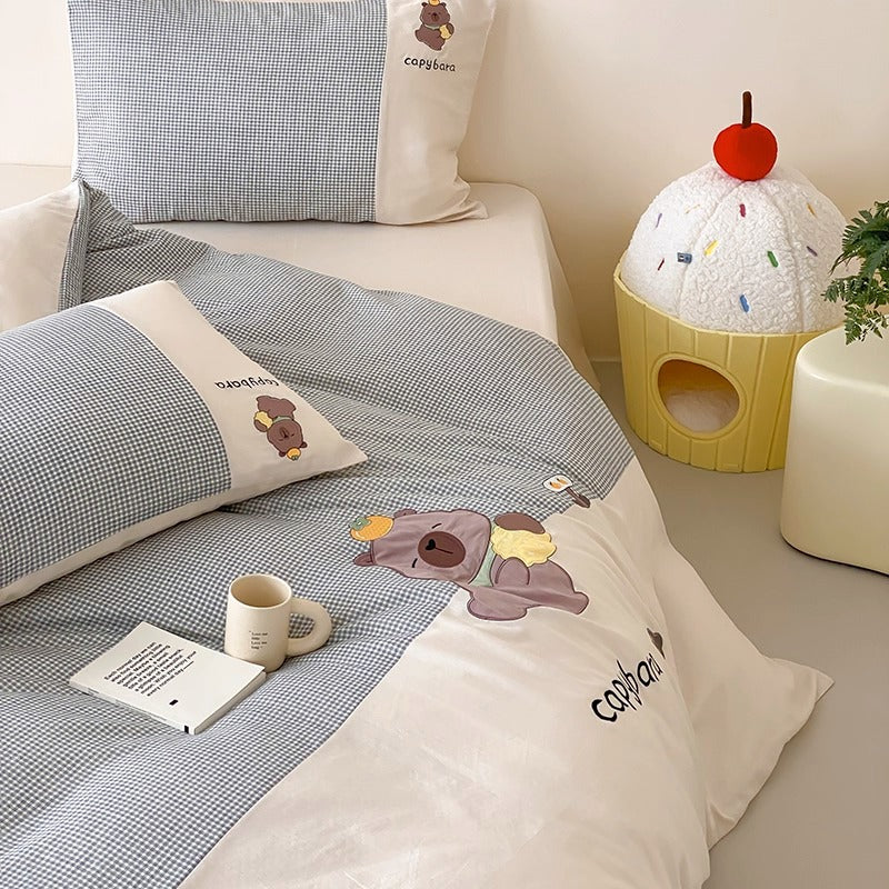 Cotton-Sateen Capybara Embroidered Duvet Cover and Pillowcase Set with Gingham Panel