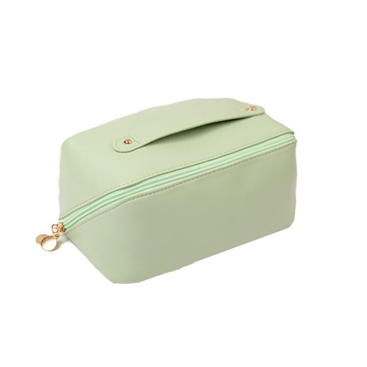 Luxurious cosmetic bag in minimalist design Stornfield
