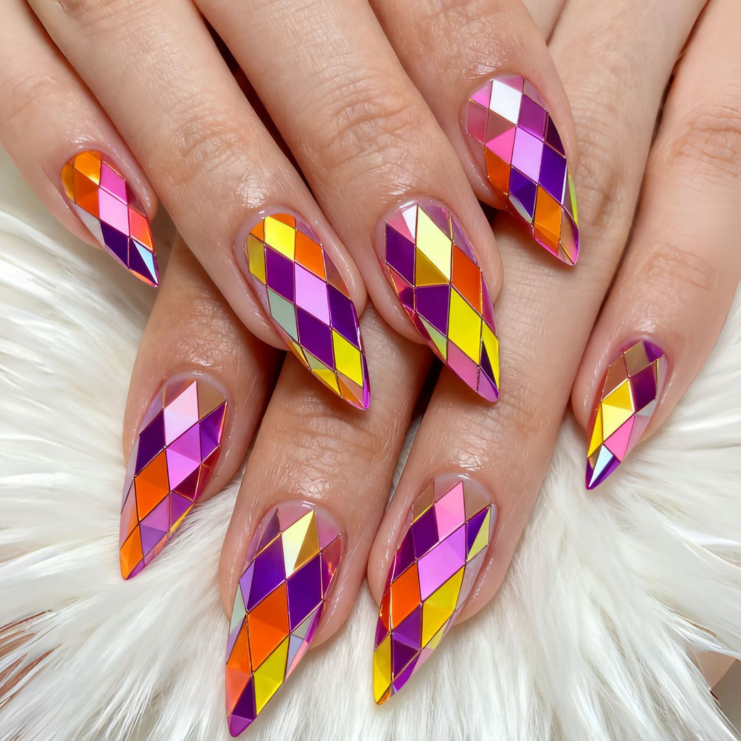 Eye-catching 3D art nails in crystal design Stornfield