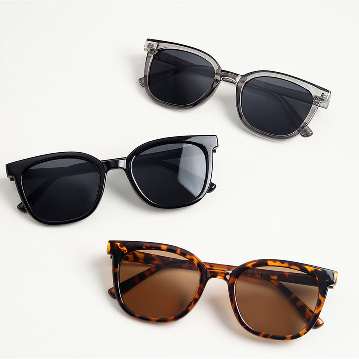 Ladies fashionable sunglasses with modern plastic frame Stornfield