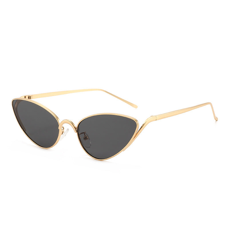 Stylish Cat-Eye Sunglasses with Lightweight Frame Stornfield