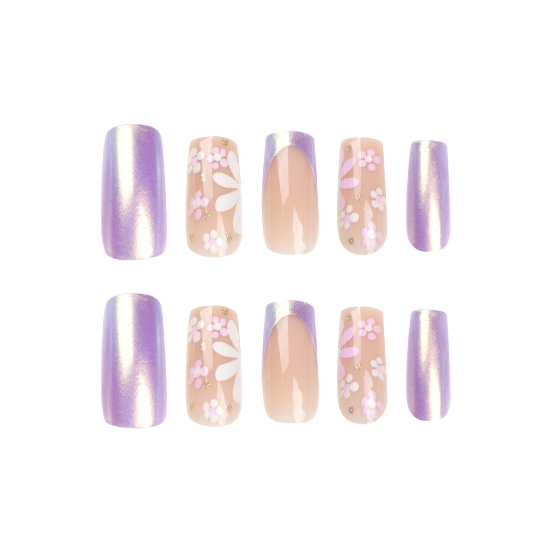 Artificial nail art with floral patterns and shine Stornfield