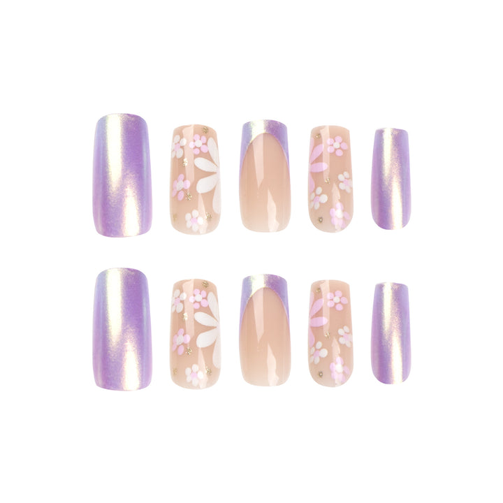 Artificial nail art with floral patterns and shine Stornfield