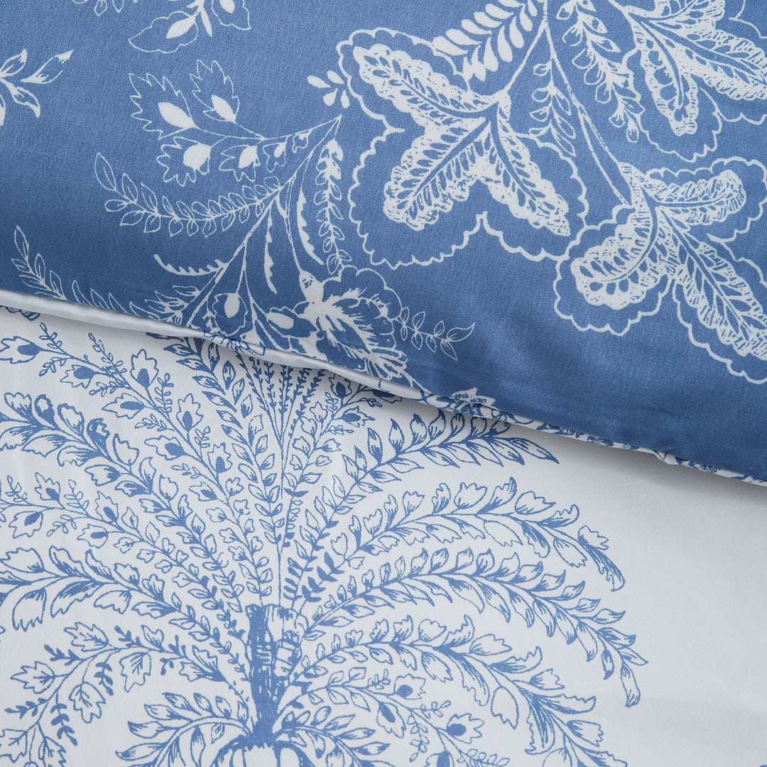 Women's elegant bedding set with floral design Stornfield